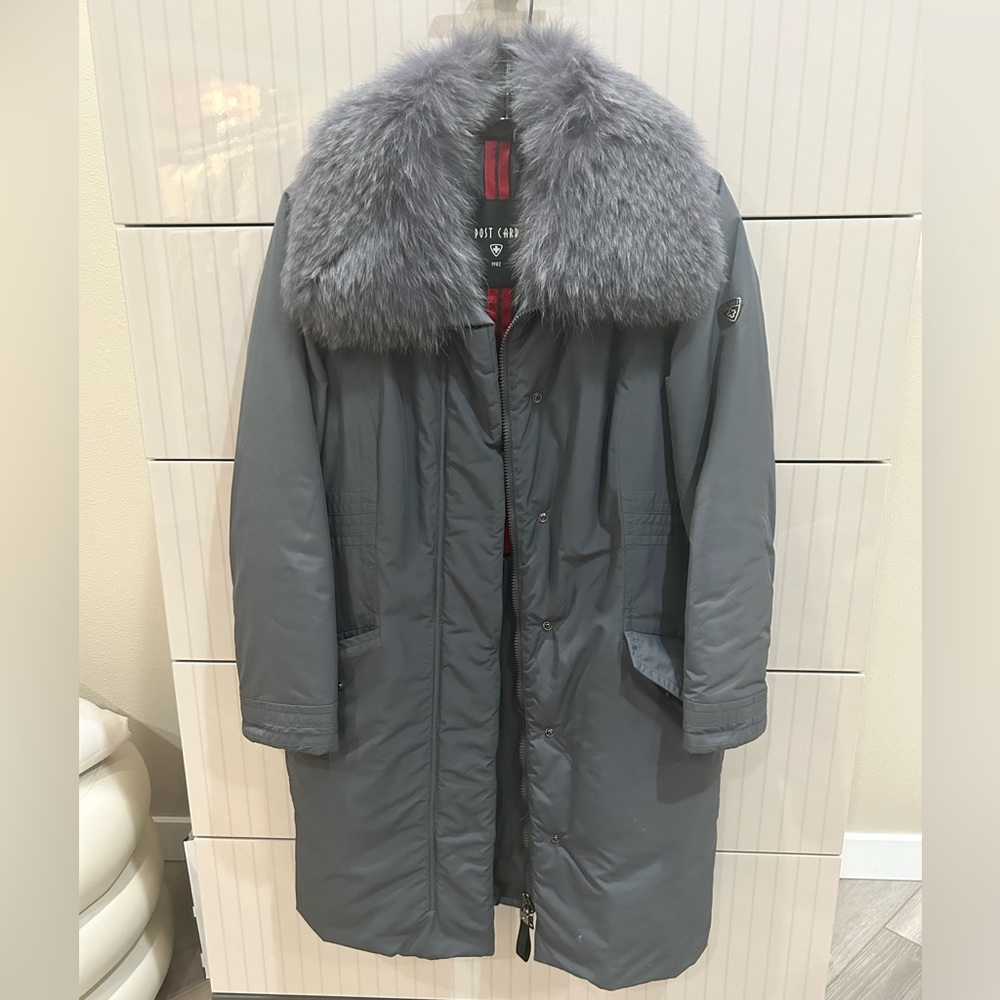 Post Card winter coat with detachable fur collar